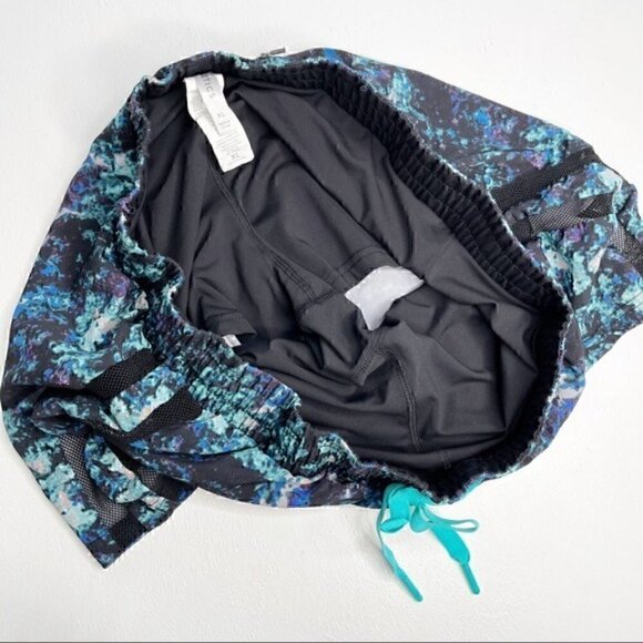 Fabletics Pamela Short Tidepool Island Athletic Sz XL - Picture 8 of 9